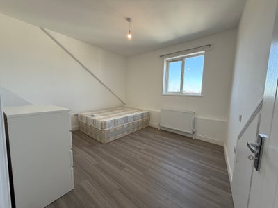 1 Bed Flat In kensal Green, Harrow Road  Main Photo