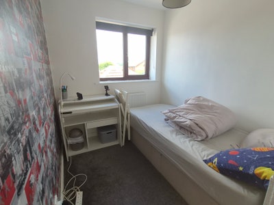Single room furnished Main Photo