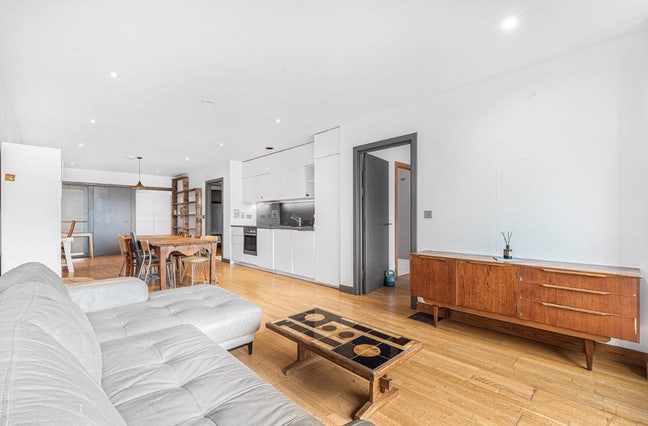 1 Bedroom 1 Bathroom in shared apartment. Main Photo