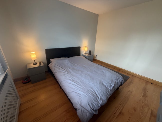 Spacious double room close to Altnagelvin Hospital Main Photo