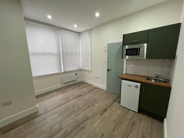 Studio Room Available  Turners hill, Cheshunt, EN8 Main Photo