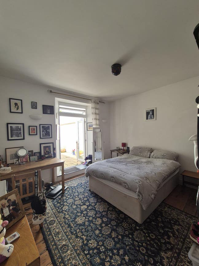 Sunny Double Room Available in Falmouth Main Photo