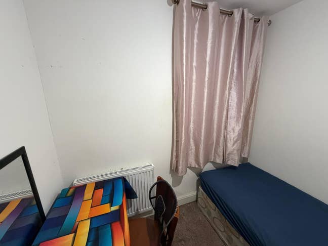 Comfort Box room Available  Main Photo