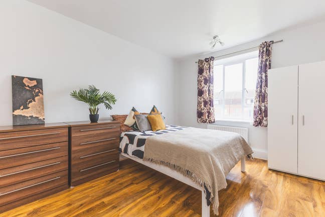 🔥1 Huge & 1 Big Room in Wandsworth 🙌 Main Photo