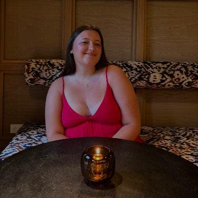Student Female seeks a single or double room Main Photo