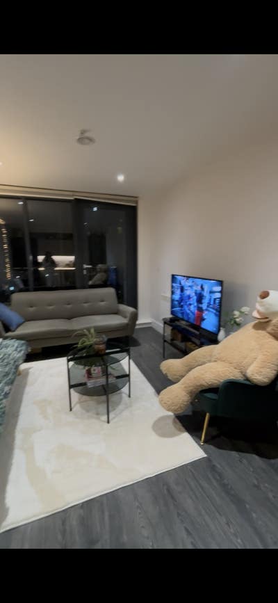 Room available  Main Photo
