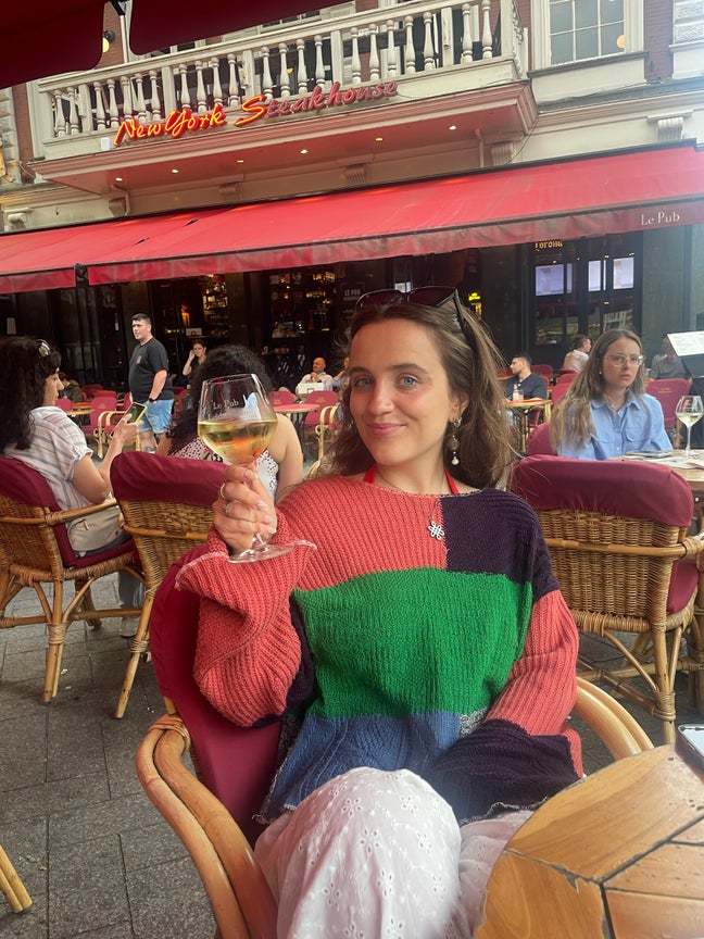 I’m 25 and I’m moving to London from Live... Main Photo