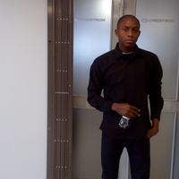 Professional Male seeks a double room Main Photo