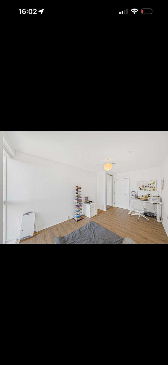 2 Bed Flat E16 near the ExCel Main Photo
