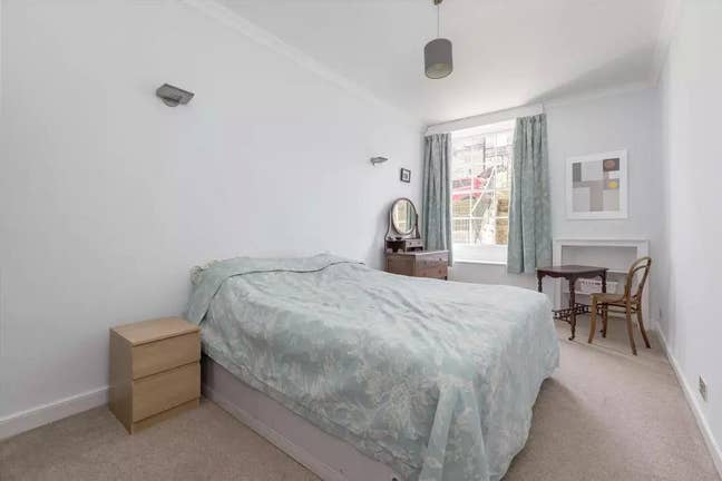 Spare room in August  Main Photo