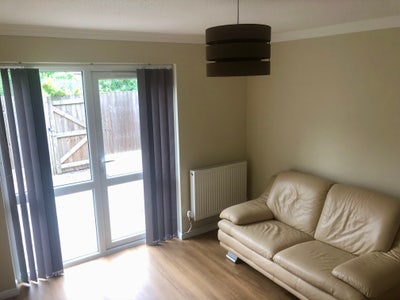 Large Double Room with Private Courtyard for singl Main Photo