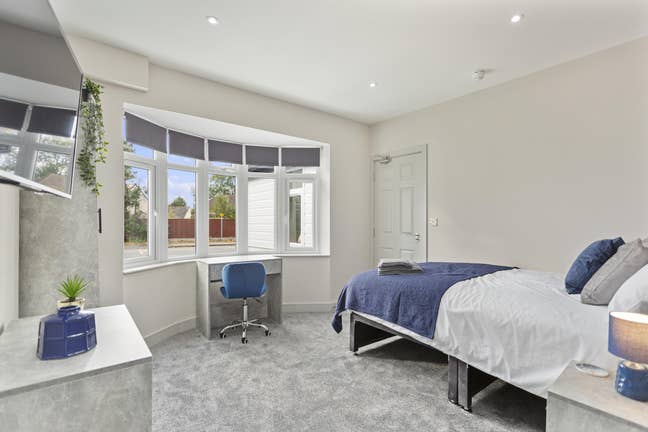 💥 Beautiful Large En Suite Room💥 Main Photo