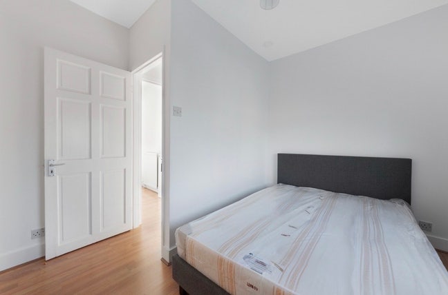 Double Room available in Queer Crouch End house Main Photo