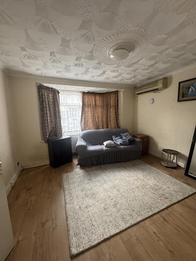2 room for rent  Main Photo