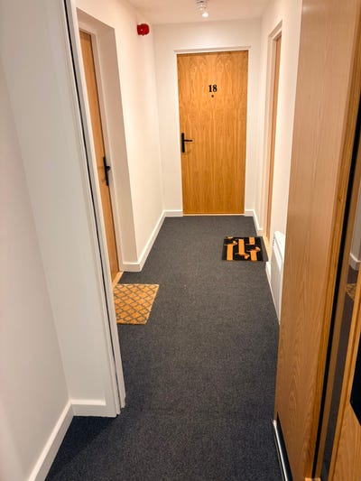 Room available  Main Photo