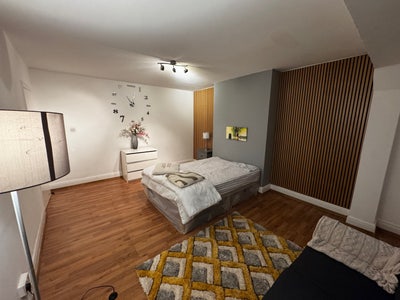 Rooms and Ensuite Rooms in Millhill, Dss Welcome Main Photo