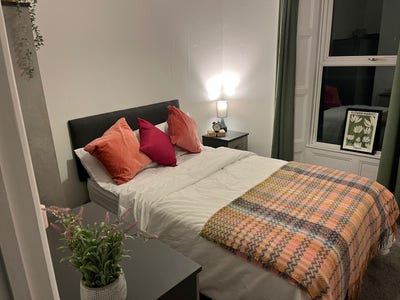 Student Only- 7 Bed House in PL4 Main Photo
