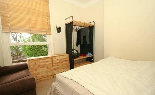 Dble room, nicely decorated, 1 min to E line Main Photo