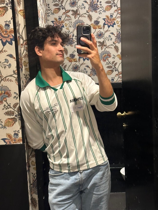 I am a 26-year-old male looking for a single ... Main Photo