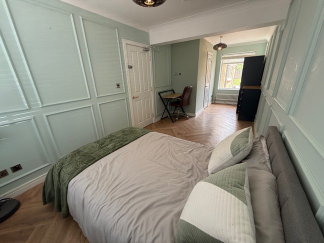 Extra Large | En-suite| Brand New | Last Room Main Photo