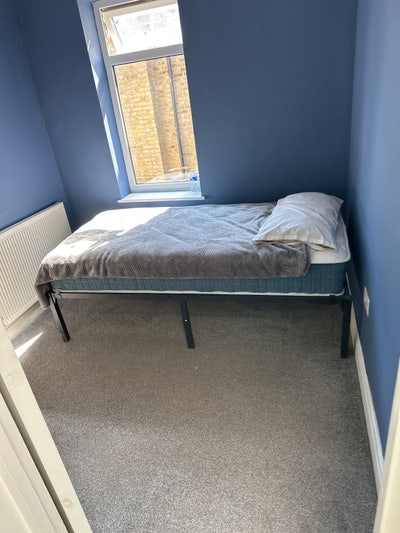 Clean rooms 2 minutes walk from Hanwell Broadway  Main Photo