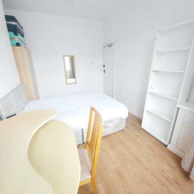 4 Double Rooms Near University of Manchester Main Photo