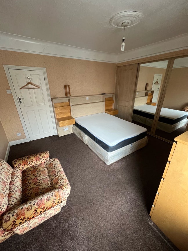 3 Bedrooms House Available in Tottenham Hale 🔥 Main Photo