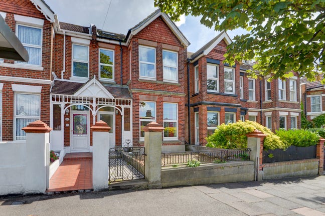 🛎🔥Spacious Rooms Near Hospital-Five Ways Loc🛎🔥 Main Photo