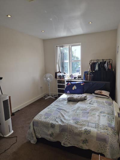 Ensuite room for rent in Nightingale road Main Photo