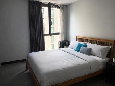 Looking for Female Roommate Main Photo