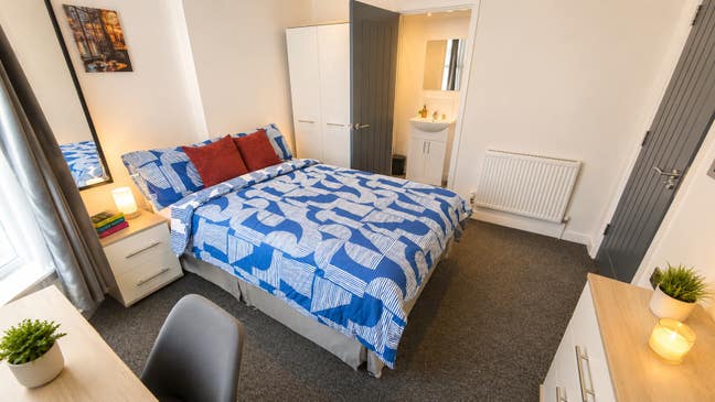 Brand new ensuite house share in the Polygon Main Photo
