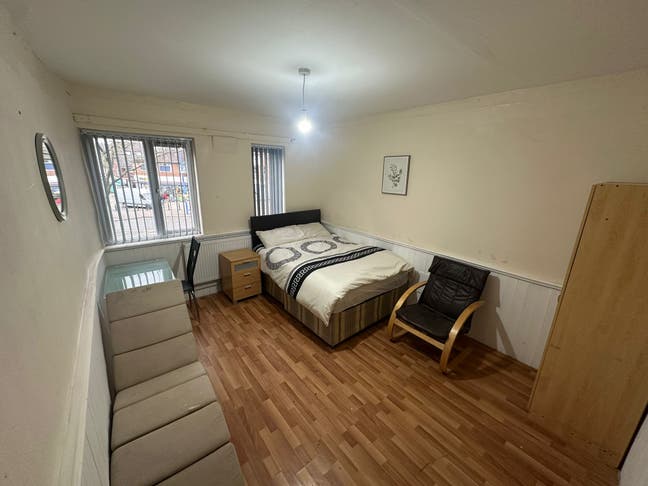 Rooms Available On Woeley Castle B29  Main Photo