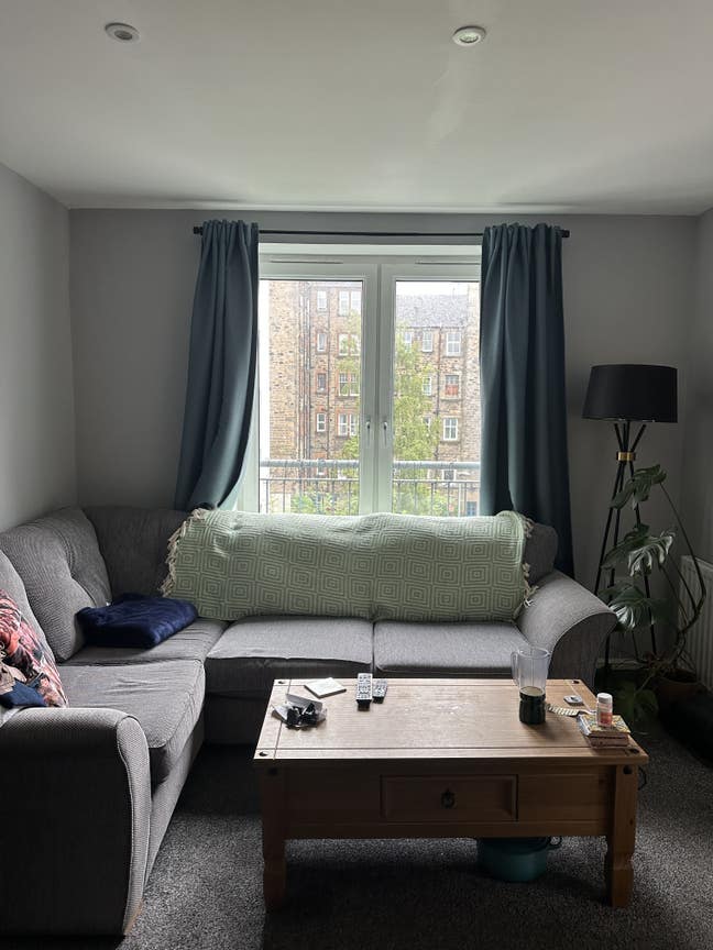 One room available in a two bed flat EH6 Main Photo