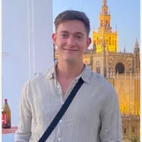 Professional Male seeks a single or double room Main Photo