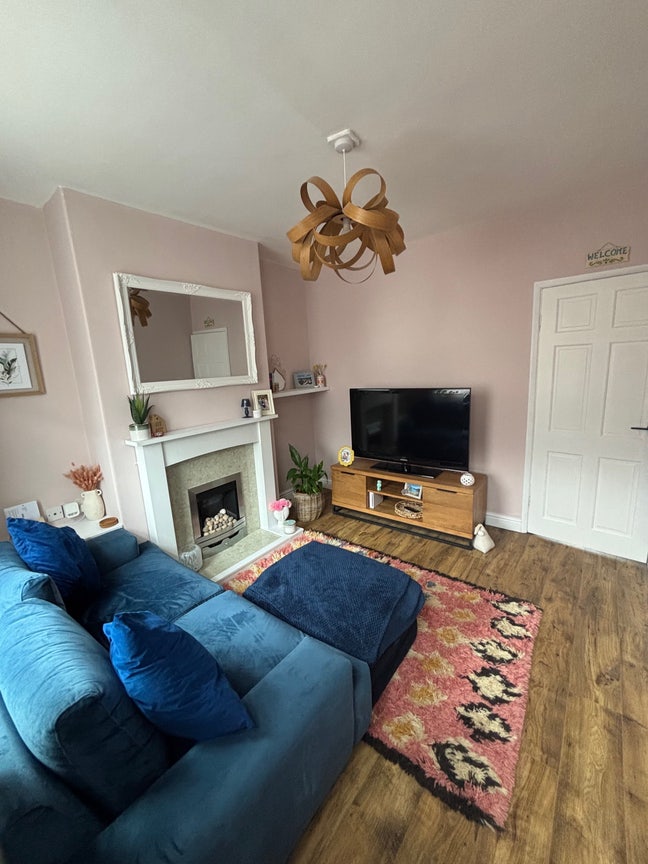 Furnished Double Room | Ideal for Couple.  Main Photo