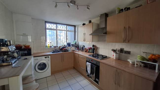 Cheap Sublet in Haggerston - August- Septembe  Main Photo