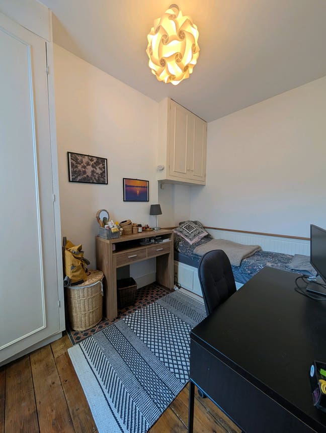 Small double room Main Photo