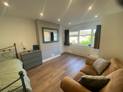 Stunning  brand new rooms in refurbished flatshare Main Photo