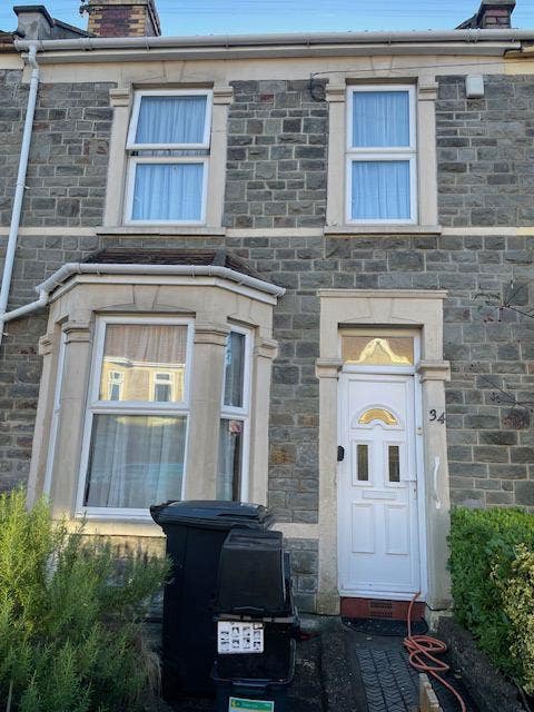 Small Double Furnished Bedroom Available Fishponds Main Photo