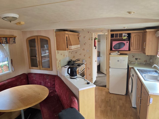 2 bed mobile home. Main Photo