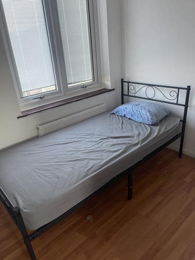 Single and double room available  Main Photo