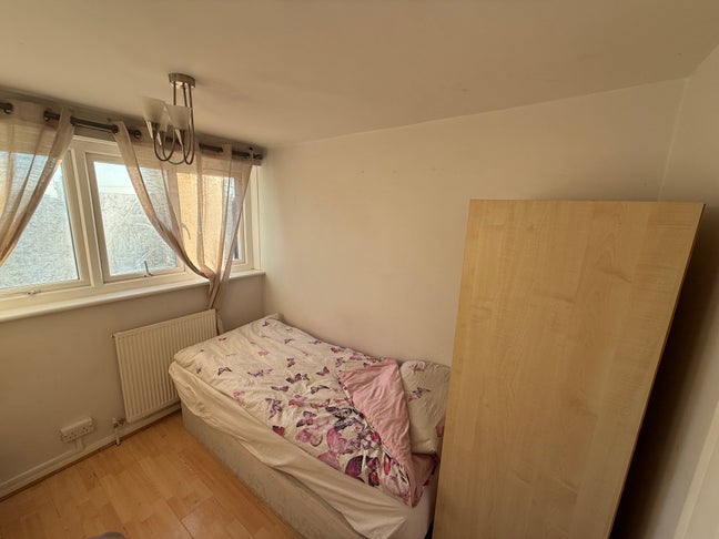 Room for Rent –Central (Victoria Line) Main Photo
