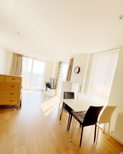 One ensuite double room to rent in a shar-bedroom  Main Photo