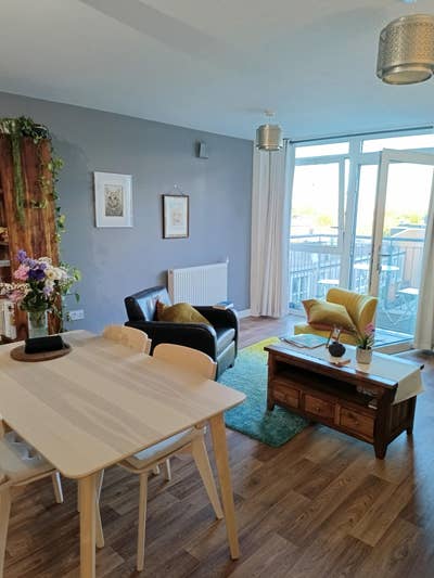 Sunny Flat in Hanwell Main Photo