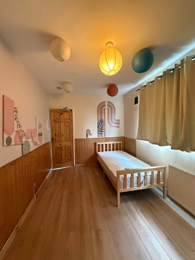 Room for rent Main Photo