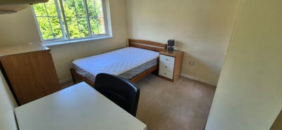 Professional House Share - Single Room inc bills Main Photo