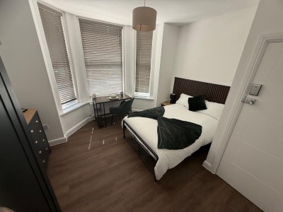 Bills Included Brand New Premium Studio Rooms !! Main Photo