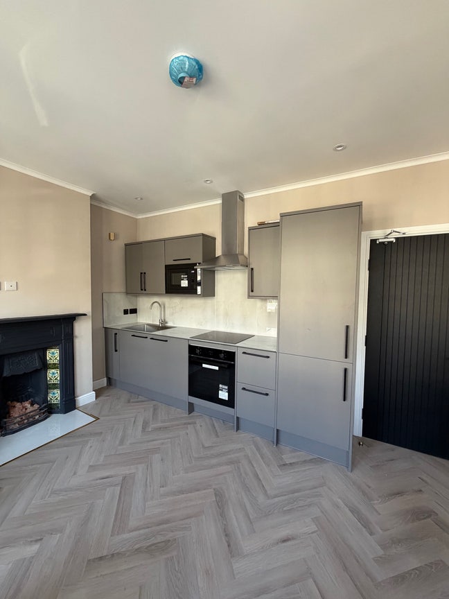 Luxury Double Bedrooms & En-suites w BILLS Main Photo