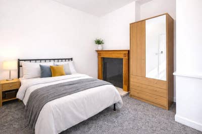 Tenant needed for group contract Main Photo
