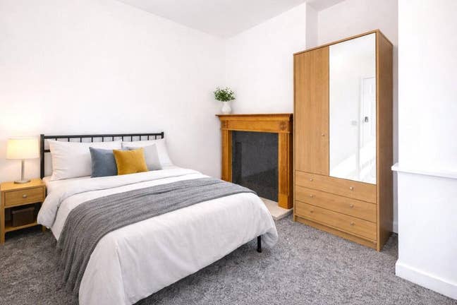 Tenant needed for group contract Main Photo
